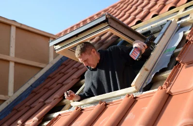 Pose de fenêtres de toit Velux à Féternes